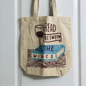 NWT Gibbs Smith Read Between The Wines tote
